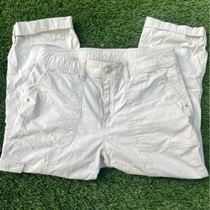 Chico's Light Khaki Cropped Capri Pants